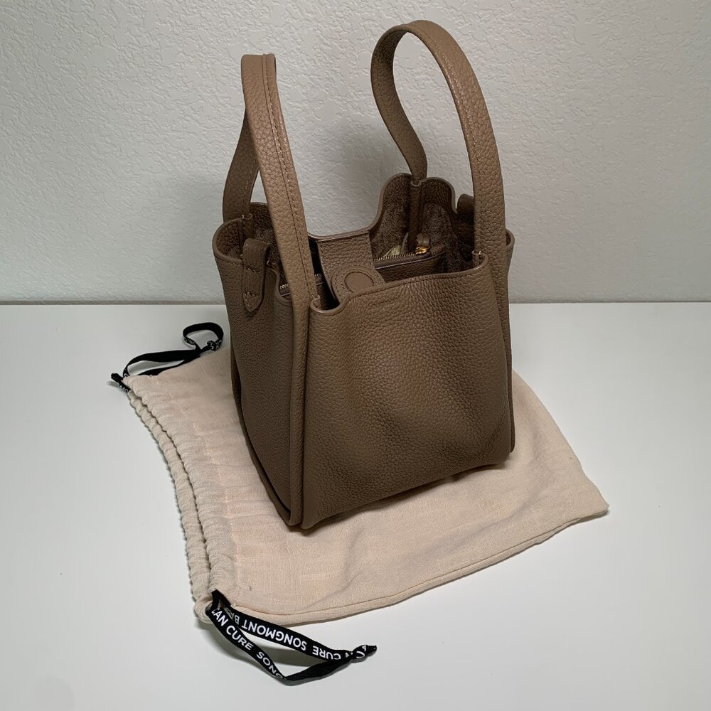 Songmont Medium Song Bag in Taupe – Full-Grain Leather, Like New w/ Dust Bag - Picture 5 of 16